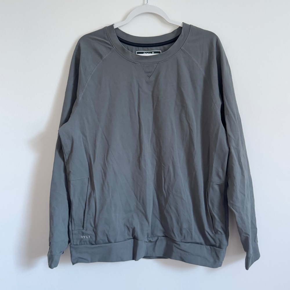 Bylt Elite+ Crewneck Sweatshirt Size Medium Gray Pullover Sweater nwot
